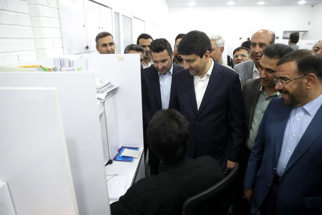 سفر استانی وزیر ارتباطات به استان فارس